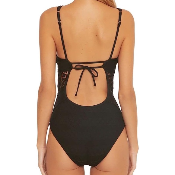❌SOLD Becca by Rebecca Virtue Savannah Crochet High Neck One Piece Swimsuit - Picture 3 of 7